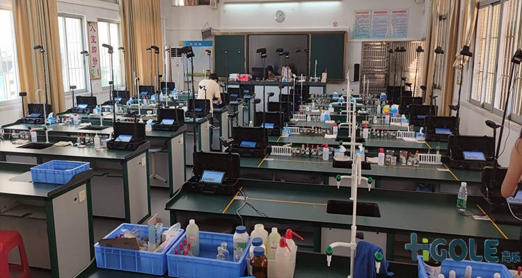 教育考試實(shí)驗(yàn)室一體機(jī)